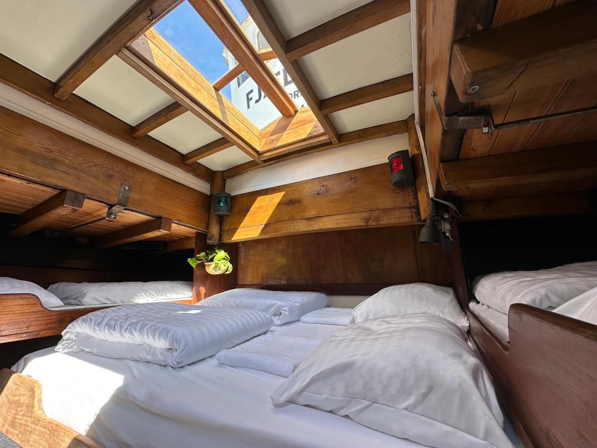 Varra Water - Unique Boat Accomodation - Bornholm - Fjaelstavn Neksø Exterior foto